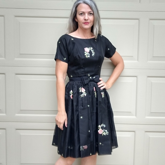 1950's EMBROIDERED ORGANZA DRESS 50's S - Picture 3 of 15